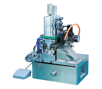 Máquina pelacables